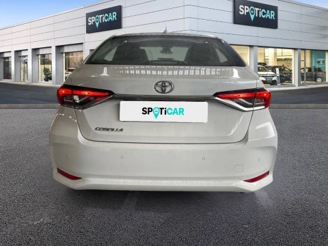 Toyota Corolla Sedán 1.33 VVT-i Dual Active