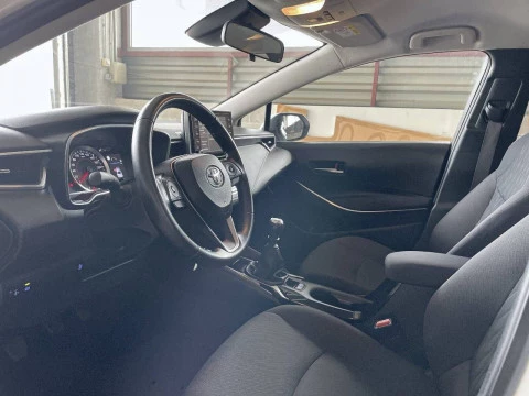 Toyota Corolla Sedán 1.33 VVT-i Dual Active