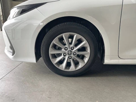 Toyota Corolla Sedán 1.33 VVT-i Dual Active