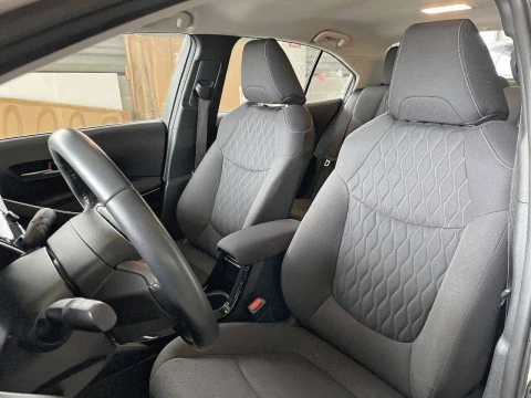 Toyota Corolla Sedán 1.33 VVT-i Dual Active