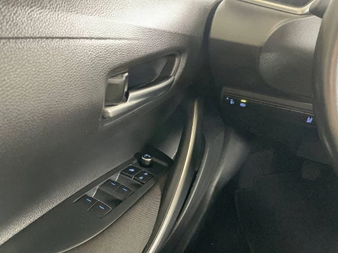 Toyota Corolla Sedán 1.33 VVT-i Dual Active