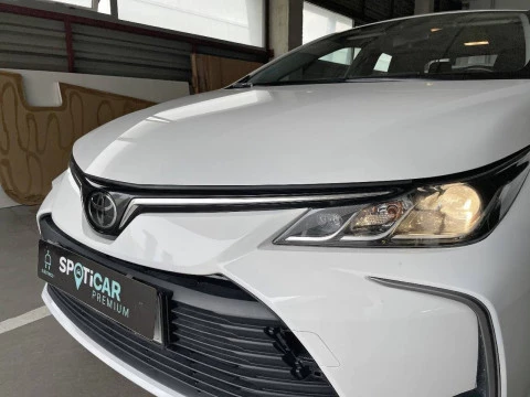Toyota Corolla Sedán 1.33 VVT-i Dual Active