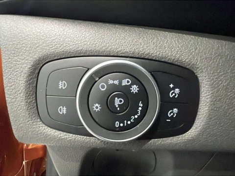 Ford Transit Custom 2.0 TDCI 96KW 340 TREND KOMBI LWB HEV 130 4P 9 Plazas