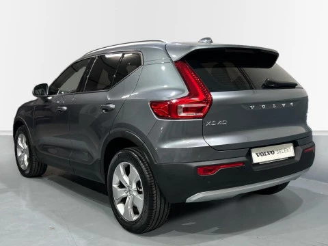 Volvo XC40 2.0 T4 MOMENTUM AUTO 190 5P