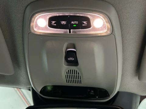 Volvo XC40 2.0 T4 MOMENTUM AUTO 190 5P