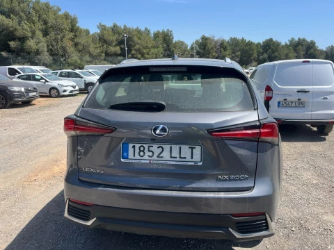 Lexus NX 2.5 300h Business Navigation 2WD