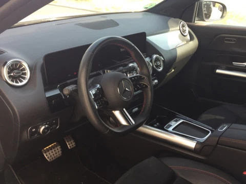 Mercedes-Benz GLA  200 d