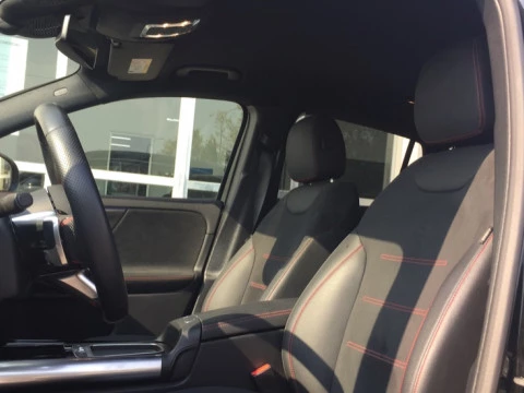Mercedes-Benz GLA  200 d