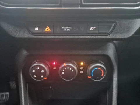 Dacia Sandero Essential SCe 49kW (65CV)