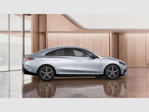 Mercedes-Benz CLA  250+ con tecnologia EQ