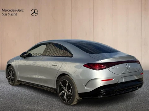 Mercedes-Benz CLA  250+ con tecnologia EQ