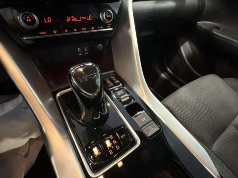 Mitsubishi Eclipse Cross 2.4 PHEV KAITEKI AUTO 4WD 188 5P