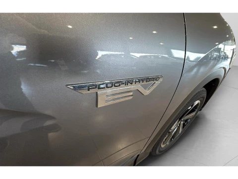 Mitsubishi Eclipse Cross 2.4 PHEV KAITEKI AUTO 4WD 188 5P