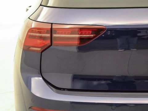 Volkswagen Golf 1.5 ETSI MHEV DSG R-LINE 150CV 5P