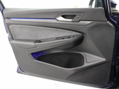 Volkswagen Golf 1.5 ETSI MHEV DSG R-LINE 150CV 5P