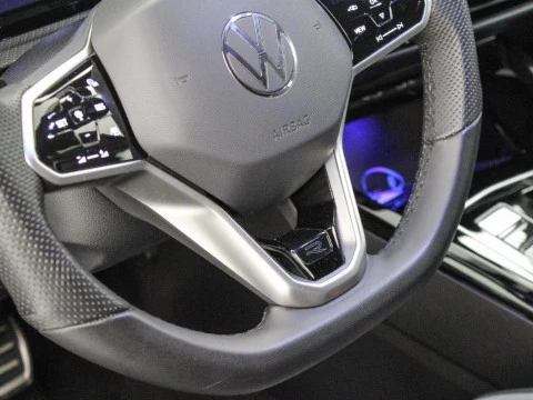 Volkswagen Golf 1.5 ETSI MHEV DSG R-LINE 150CV 5P