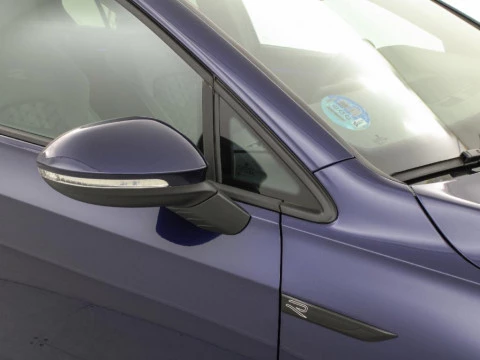 Volkswagen Golf 1.5 ETSI MHEV DSG R-LINE 150CV 5P