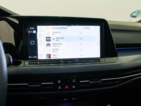 Volkswagen Golf 1.5 ETSI MHEV DSG R-LINE 150CV 5P