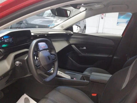 Peugeot 308 Nuevo  5p Allure PLUG-IN HYBRID 180 e-EAT8