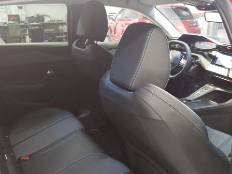 Peugeot 308 Nuevo  5p Allure PLUG-IN HYBRID 180 e-EAT8