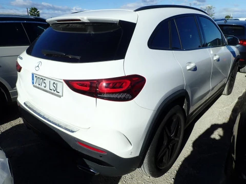 Mercedes-Benz GLA GLA 200 D