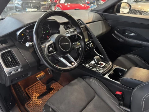 Jaguar E-Pace E-PACE 2.0D I4 R-DYNAMIC BASE AWD AUT. 163