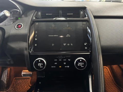 Jaguar E-Pace E-PACE 2.0D I4 R-DYNAMIC BASE AWD AUT. 163