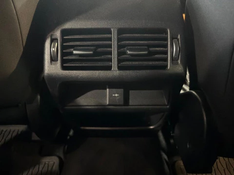 Jaguar E-Pace E-PACE 2.0D I4 R-DYNAMIC BASE AWD AUT. 163