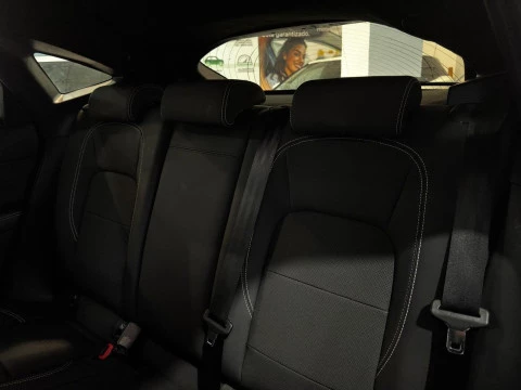 Jaguar E-Pace E-PACE 2.0D I4 R-DYNAMIC BASE AWD AUT. 163