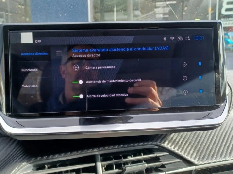 Peugeot e-208 Allure Eléctrico 136 (100 Kw)