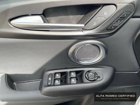 Alfa Romeo Tonale 1,6 DS 130 CV VELOCE