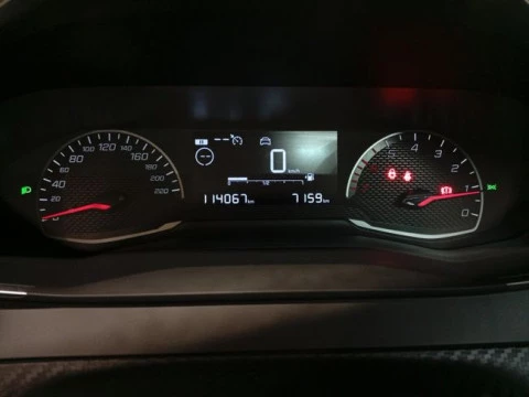 Peugeot 208 BlueHDi 73kW (100CV) Active