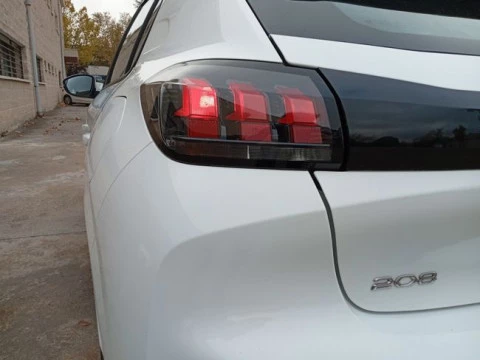 Peugeot 208 BlueHDi 73kW (100CV) Active