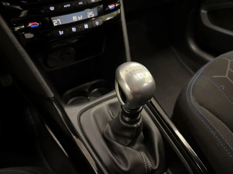 Peugeot 2008 PureTech 110 SANDS Signature 81 kW (110 CV)