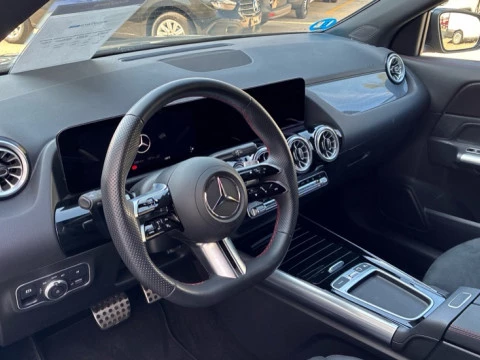 Mercedes-Benz GLA  250 e