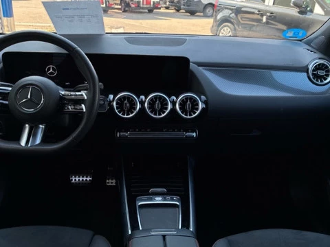 Mercedes-Benz GLA  250 e