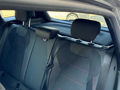 Mercedes-Benz GLA  250 e