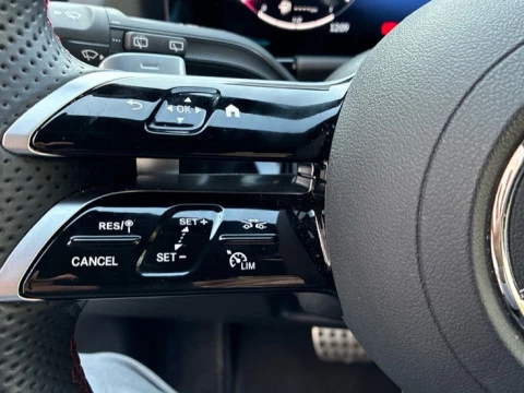 Mercedes-Benz GLA  250 e