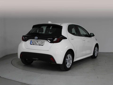 Toyota Yaris 1.5 120H Business Plus