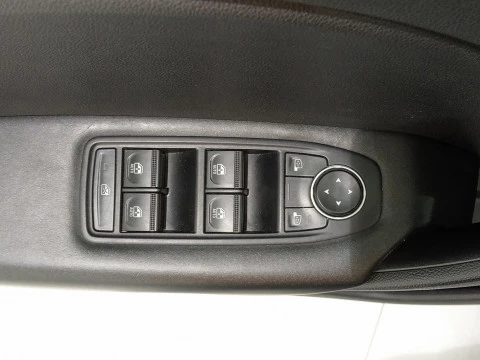 Renault Captur   TCe Intens 67kW