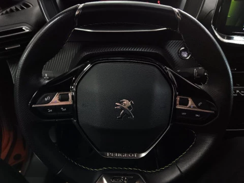 Peugeot 2008 1.2 PURETECH 130 S&S GT 5P