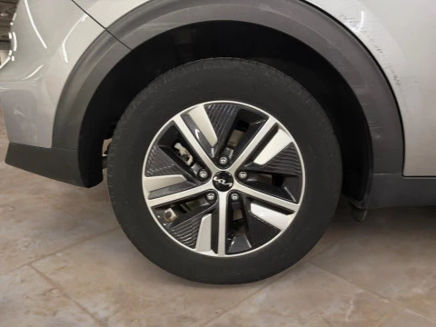 Kia Niro 1.6 GDi HEV 104kW (141CV) Drive