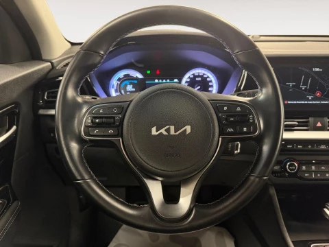 Kia Niro 1.6 GDi HEV 104kW (141CV) Drive