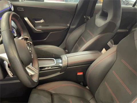 Mercedes-Benz CLA 220 D DCT