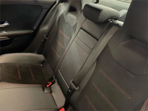 Mercedes-Benz CLA 220 D DCT