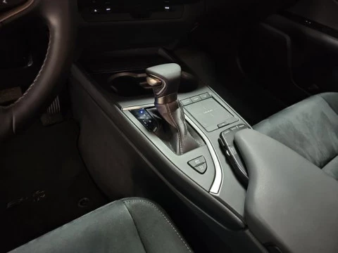 Lexus UX 2.0 250h Business