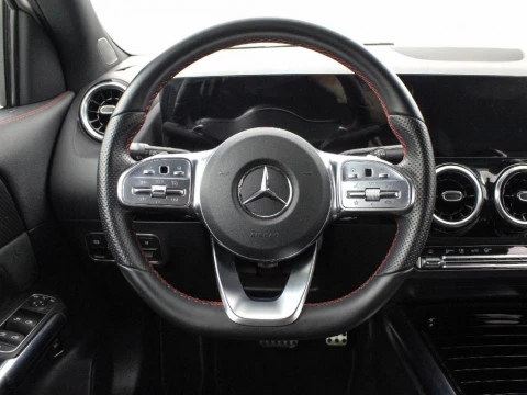 Mercedes-Benz GLA GLA 180