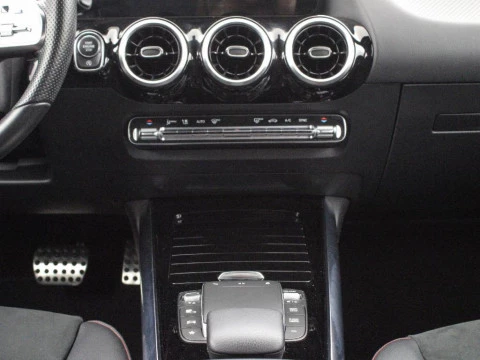 Mercedes-Benz GLA GLA 180