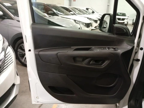 Peugeot Partner Pro Standard 600kg BlueHDi 100 CV 