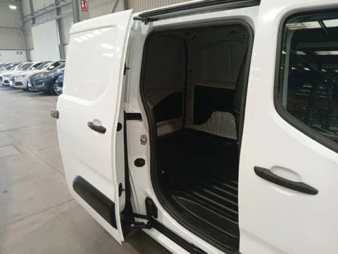 Peugeot Partner Pro Standard 600kg BlueHDi 100 CV 